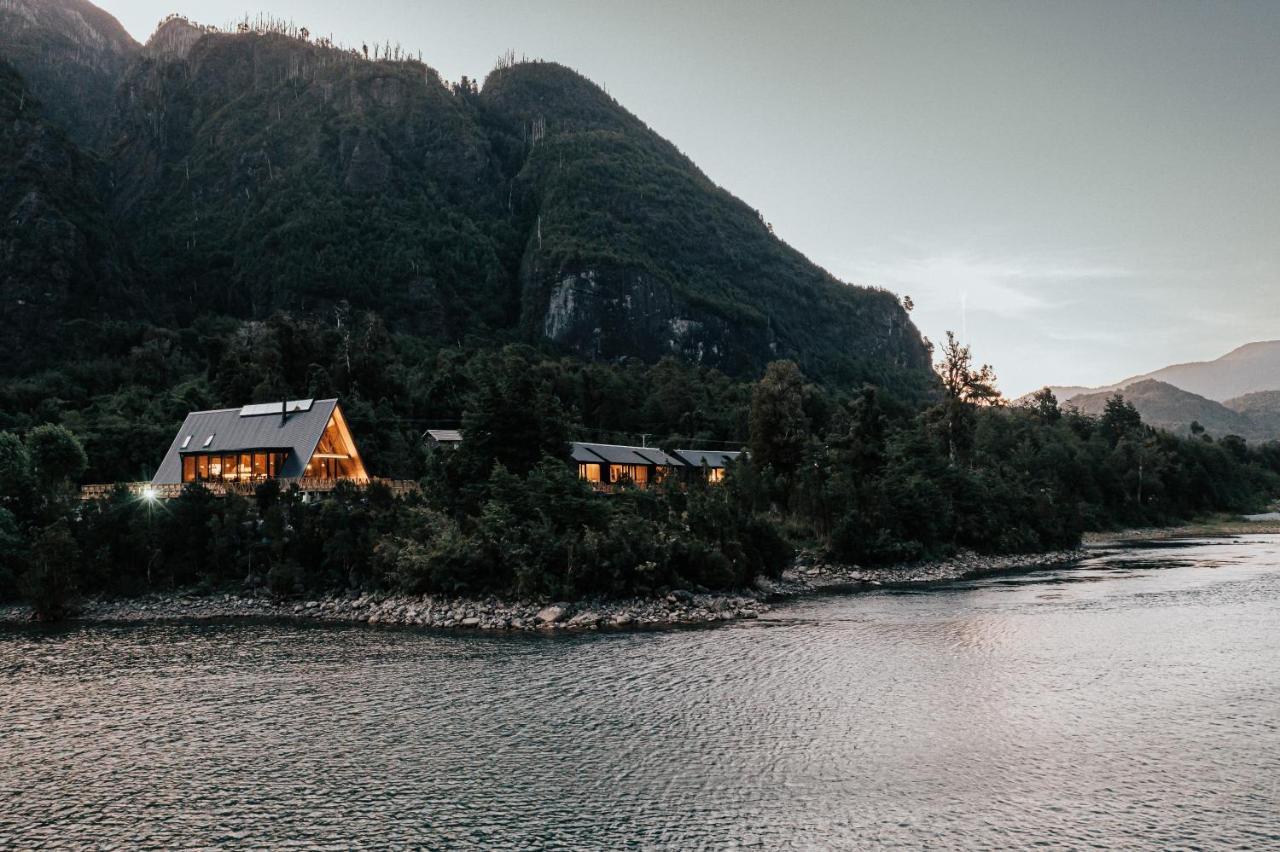 Tawa Refugio Del Puelo Hotel Puelo River Екстериор снимка