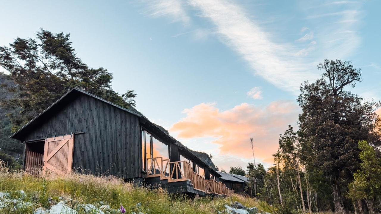 Tawa Refugio Del Puelo Hotel Puelo River Екстериор снимка