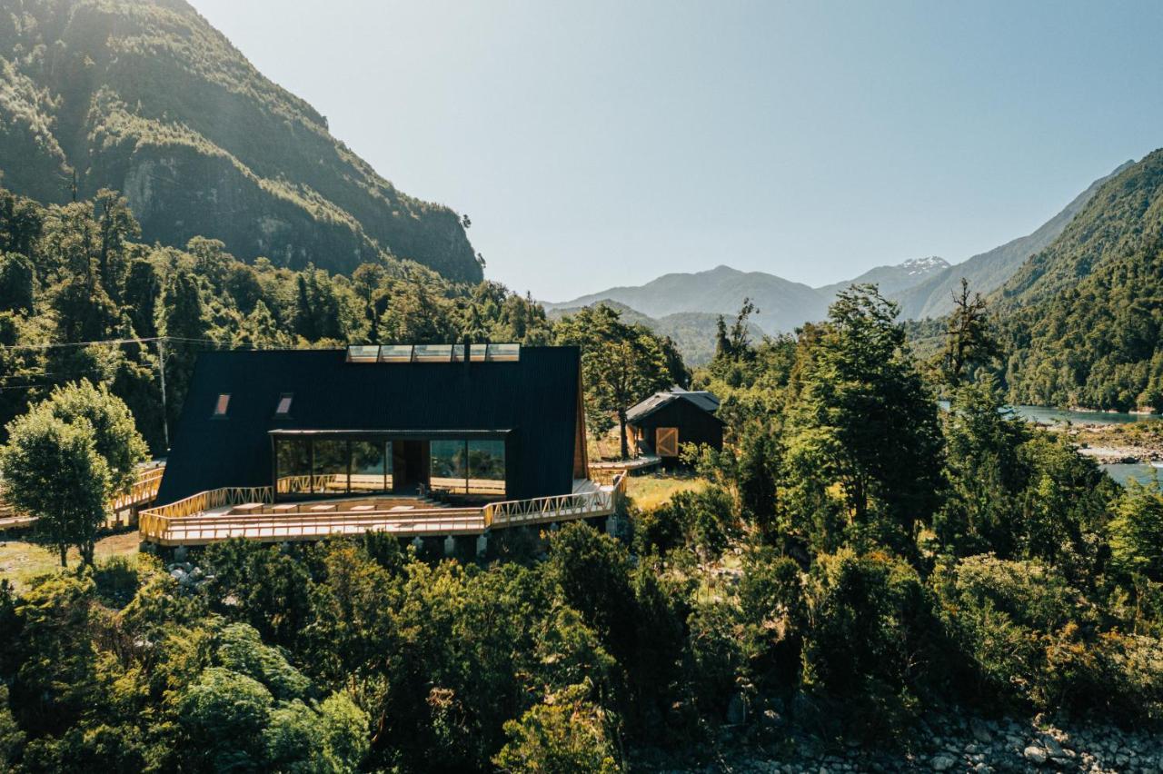 Tawa Refugio Del Puelo Hotel Puelo River Екстериор снимка
